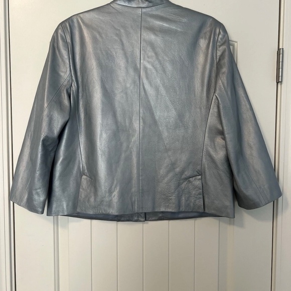 Calvin Klein Women’s 100% Leather 3/4 Sleeve Silver Jacket Size L - Picture 4 of 9